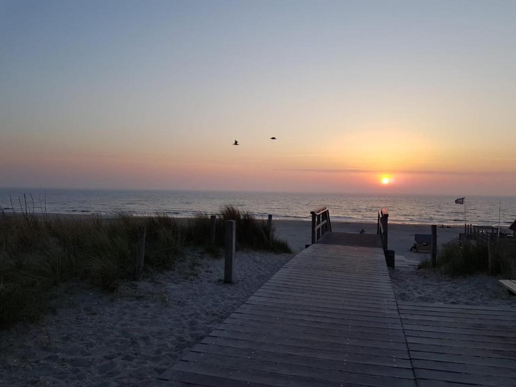 Strandhuis De Zon - Recreatiepark De Watersnip 佩滕 外观 照片